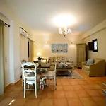 Focalion Castle Luxury بيت ضيافة