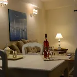 Focalion Castle Luxury بيت ضيافة 4*