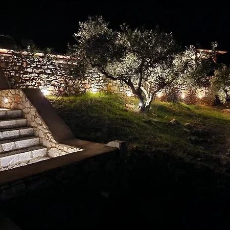 Guest house Focalion Castle Luxury