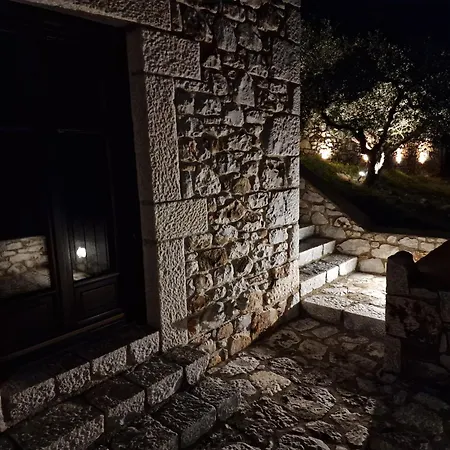 Gasthuis Focalion Castle Luxury Pírgos Dhiroú