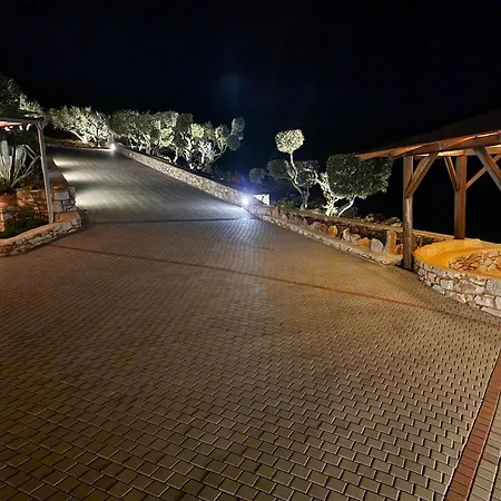 Focalion Castle Luxury Penzion Pírgos Dhiroú