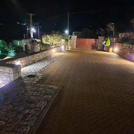 Focalion Castle Luxury Guest house *