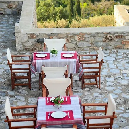 Focalion Castle Luxury Konukevi 4*