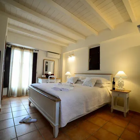 Focalion Castle Luxury Konukevi 4*