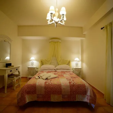 Focalion Castle Luxury Konukevi 4*