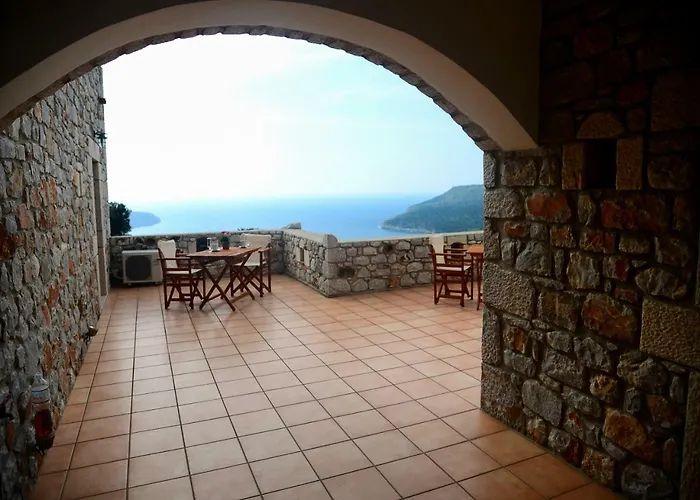 Гостевой дом Focalion Castle Luxury 4*