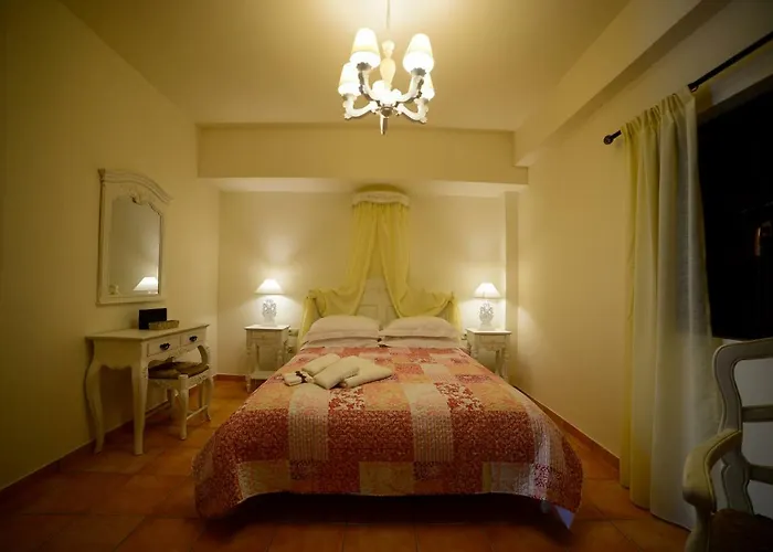 Focalion Castle Luxury ゲストハウス 4*